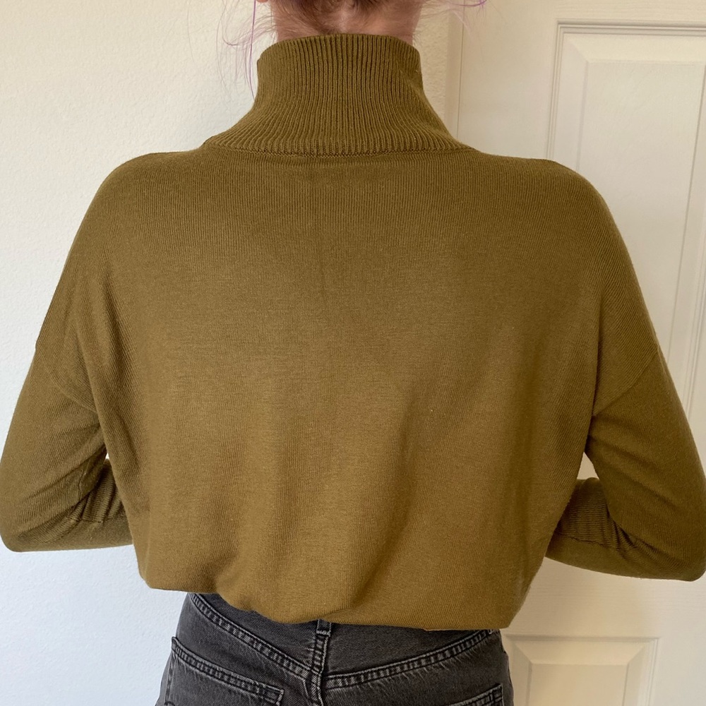 Turtle neck shirt - Picture 8 of 9